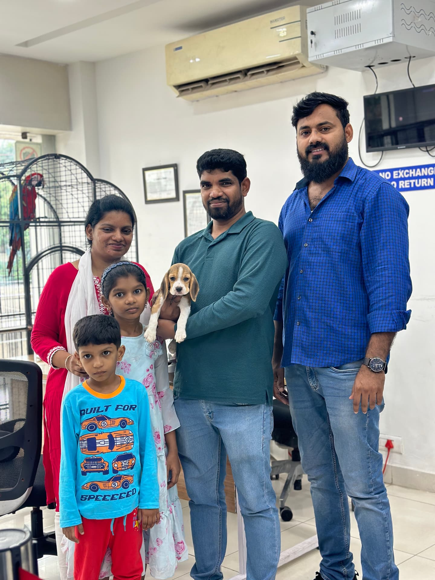 Happy Danny Pet Store family