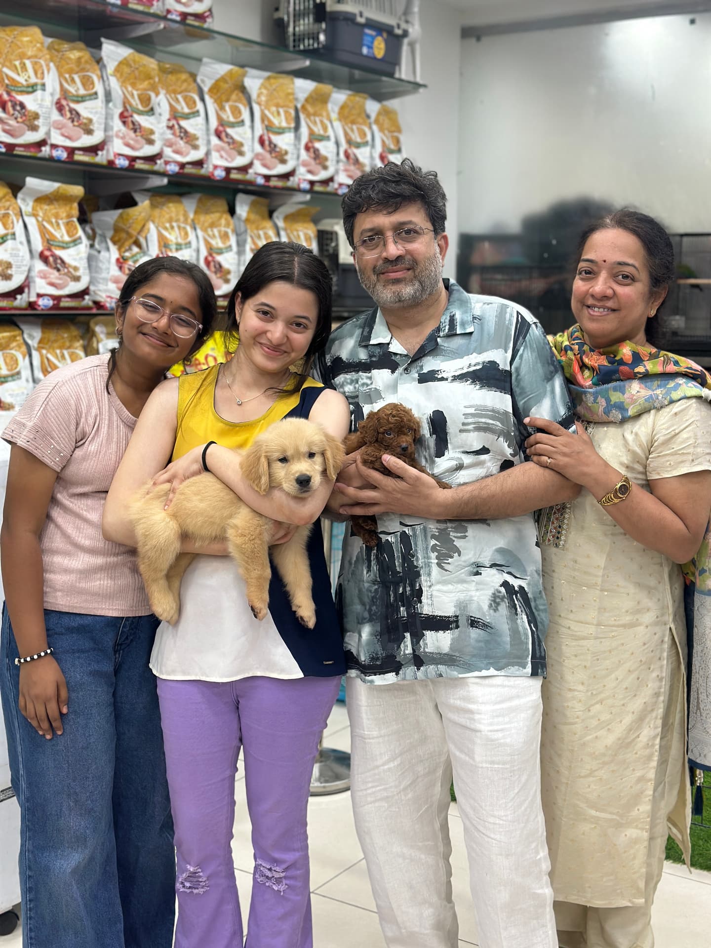 Happy Danny Pet Store family