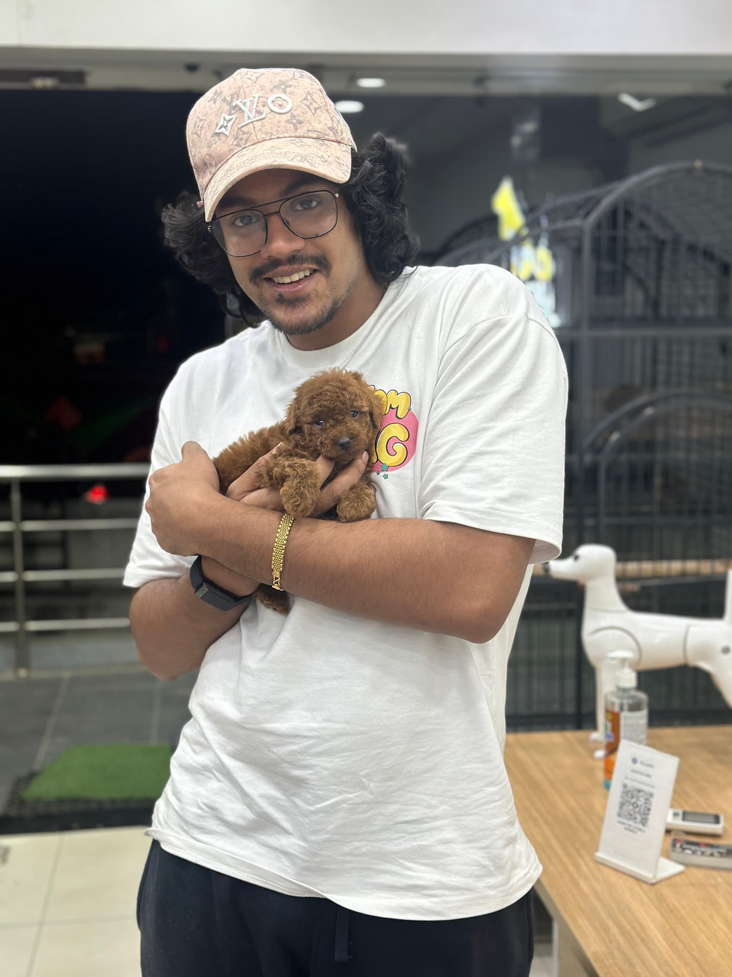 Happy Danny Pet Store family