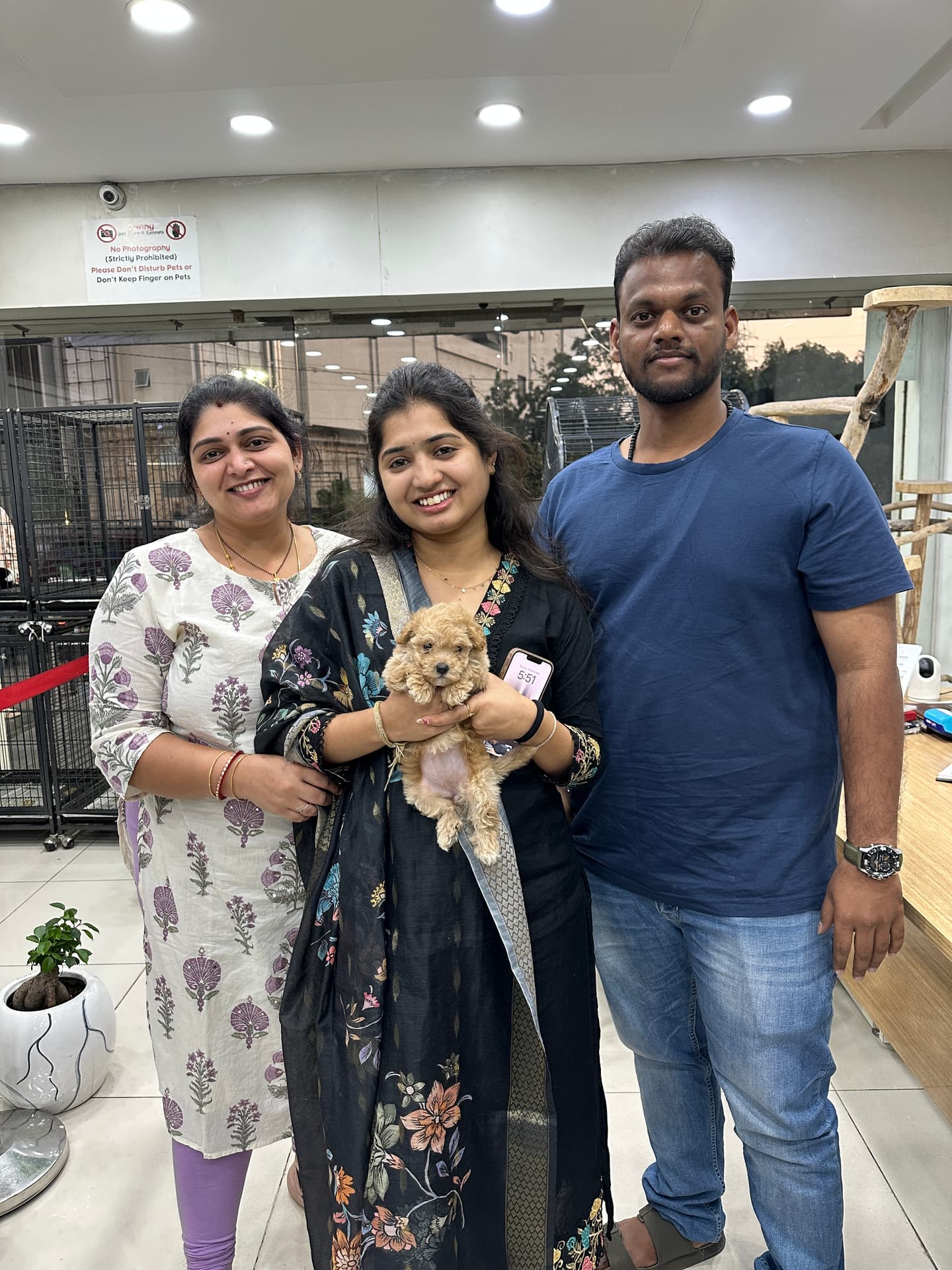 Happy Danny Pet Store family