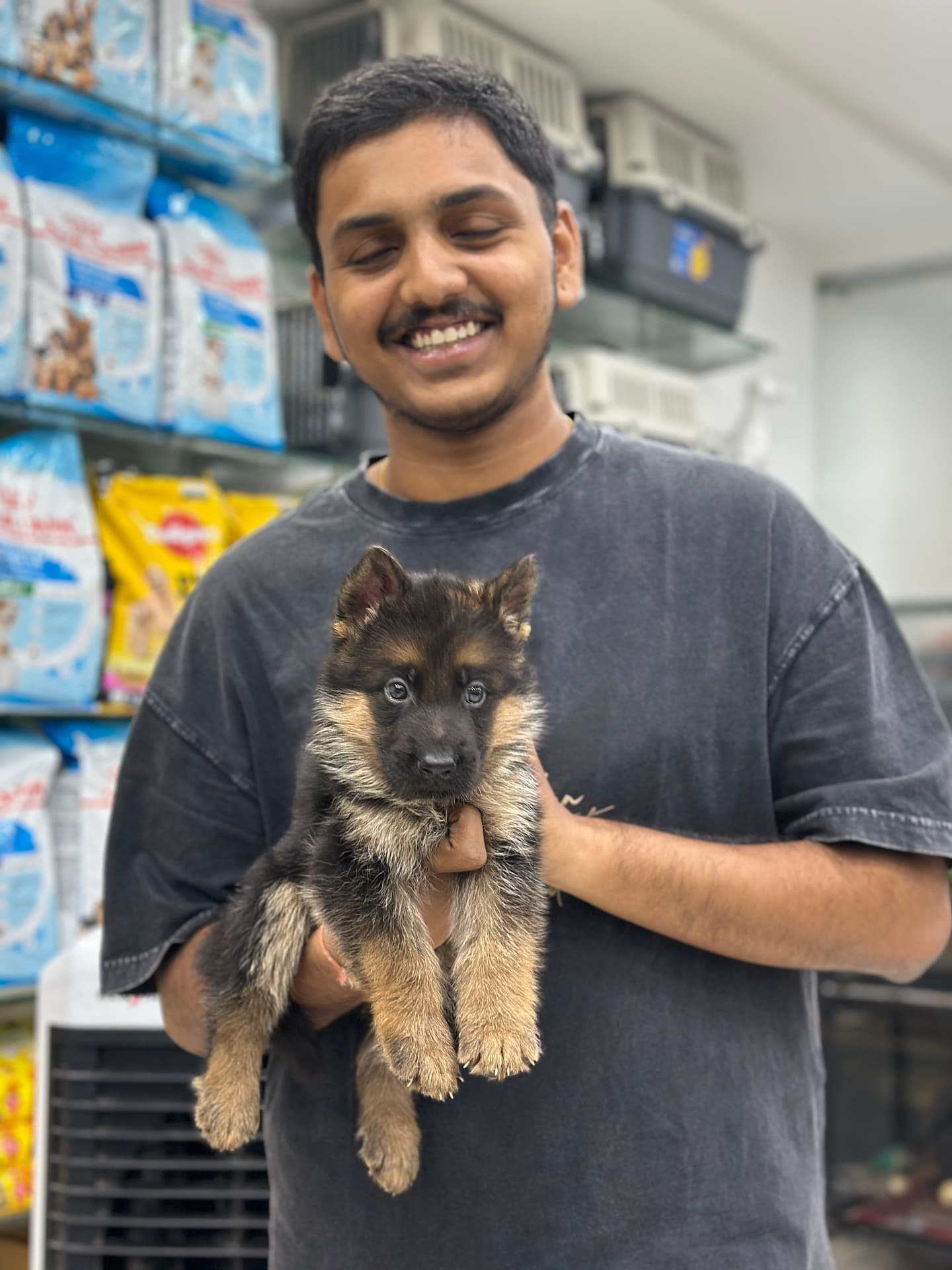 Happy Danny Pet Store family